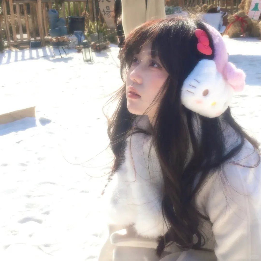 燕子与鹦鹉